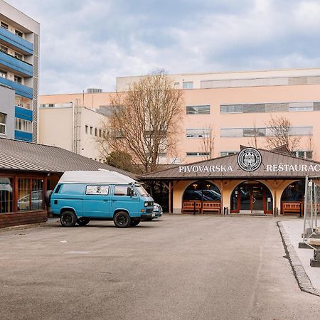 Skau 1 Old Town Family & Business Apartment Free Parking Bratislava Exterior photo